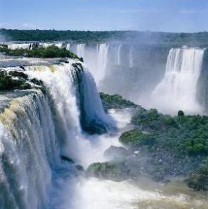 Cataratas do Iguaçu, a maior atração turística do Sul